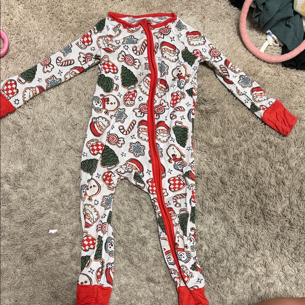 Caden Lane Holiday Christmas Print pajamas